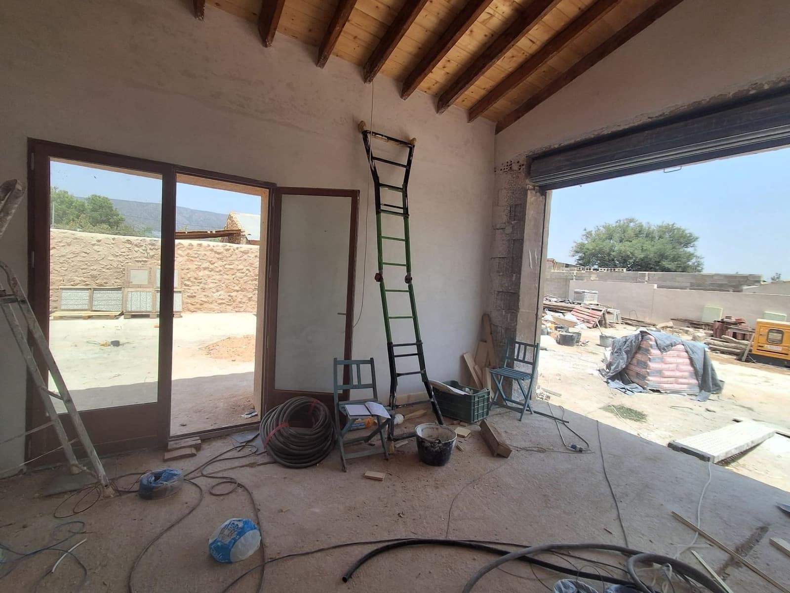 4 slaapkamer Finca/Landhuis te koop in Pinoso met zwembad - € 295.000 (Ref: 9976770)