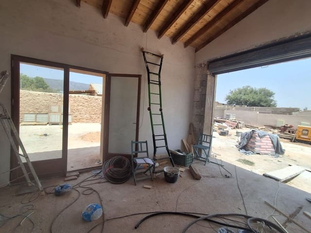 4 Zimmer Finca/Landgut zu verkaufen in Lel, Pinoso mit Pool - 295.000 € (Ref: 9976770)