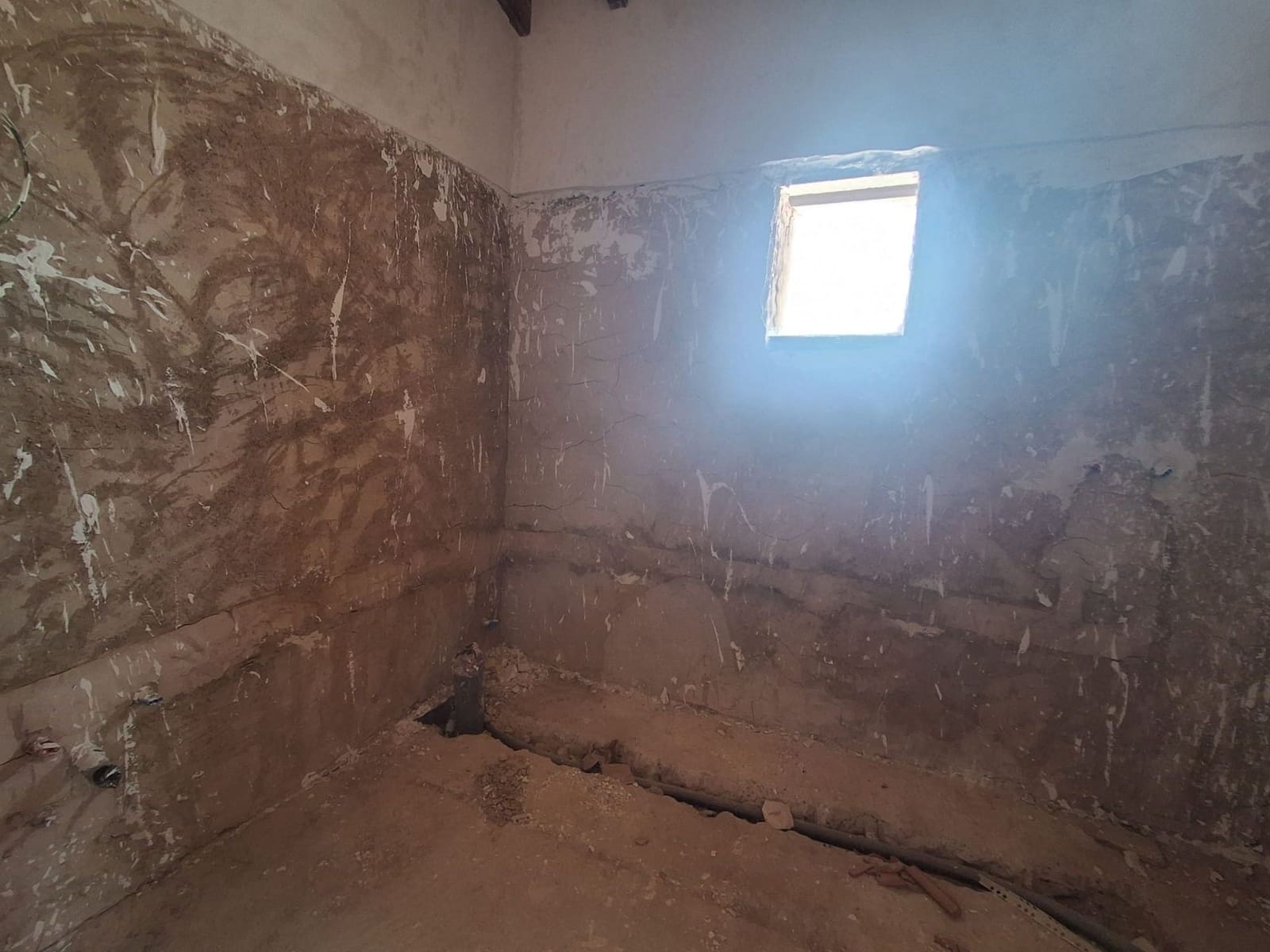 4 slaapkamer Finca/Landhuis te koop in Pinoso met zwembad - € 295.000 (Ref: 9976770)