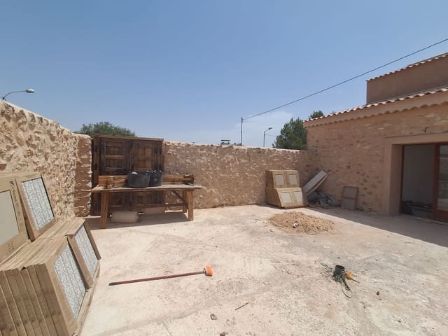 4 soverom Finca/Herregård til salgs i Lel, Pinoso med svømmebasseng - € 295 000 (Ref: 9976770)