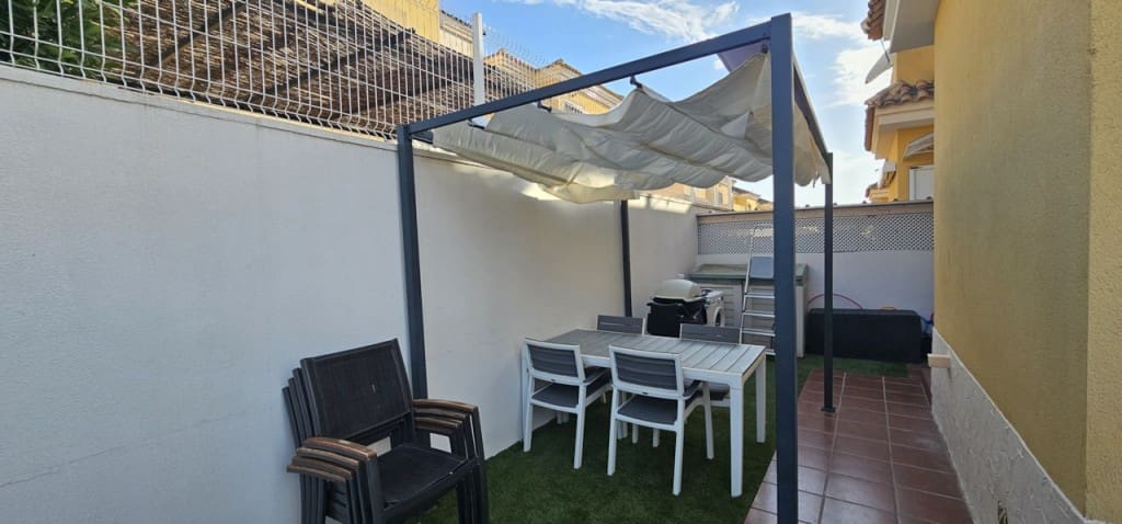 Chalet de 3 habitaciones en Lo Crispin en venta con piscina - 220.000 € (Ref: 9984380)