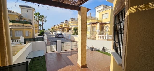 Chalet de 3 habitaciones en Lo Crispin, Algorfa en venta con piscina - 220.000 € (Ref: 9984380)