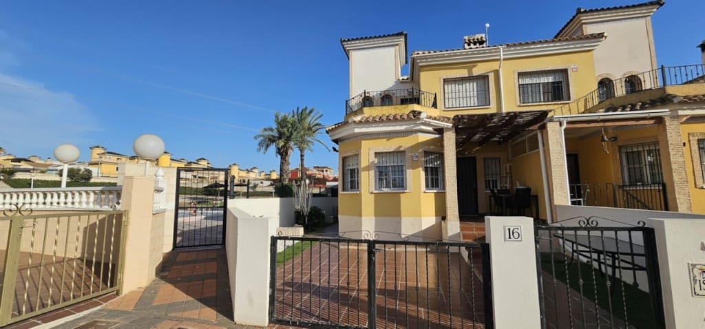 Chalet de 3 habitaciones en Lo Crispin en venta con piscina - 220.000 € (Ref: 9984380)