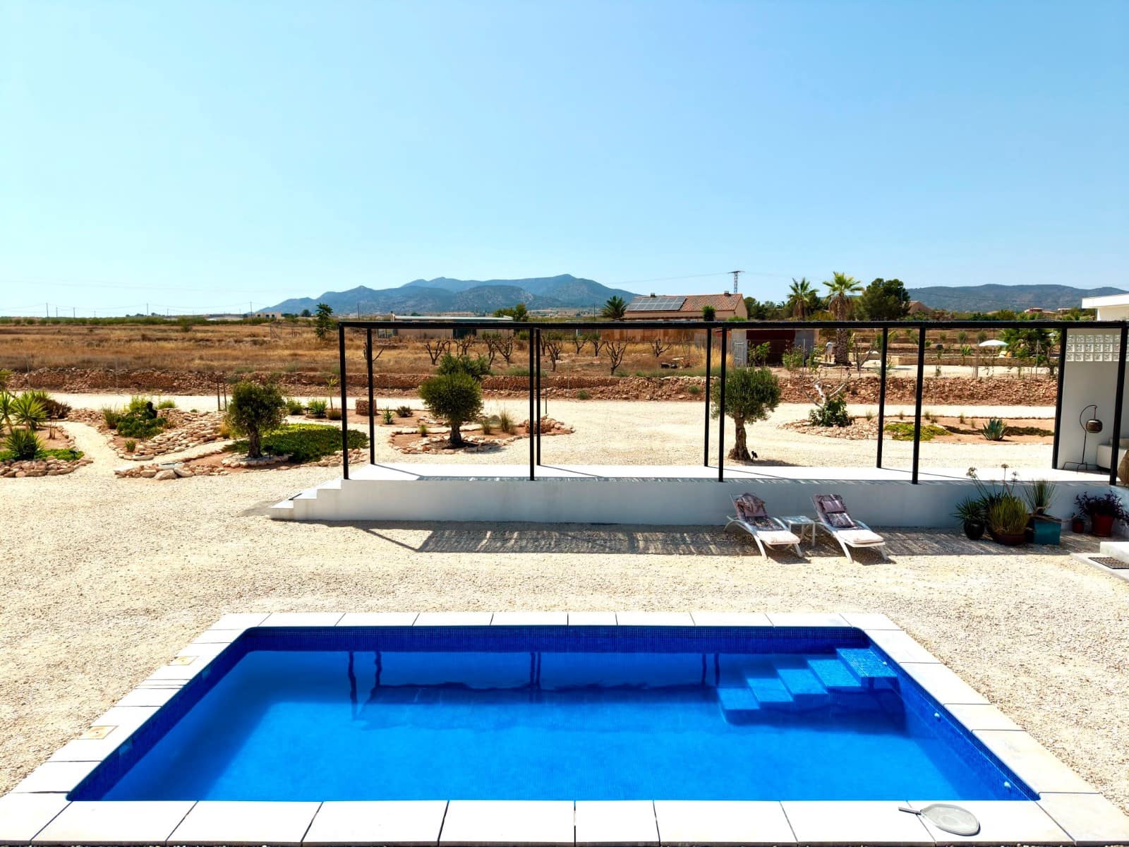 5 soveværelse Villa til salg i Pinoso med swimmingpool - € 679.000 (Ref: 9999049)