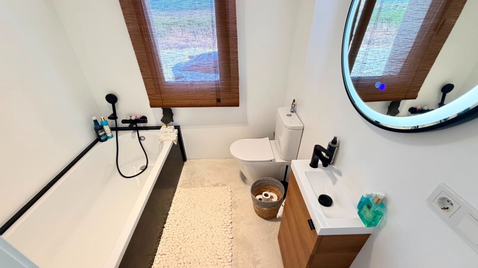 5 soveværelse Villa til salg i Pinoso med swimmingpool - € 679.000 (Ref: 9999049)