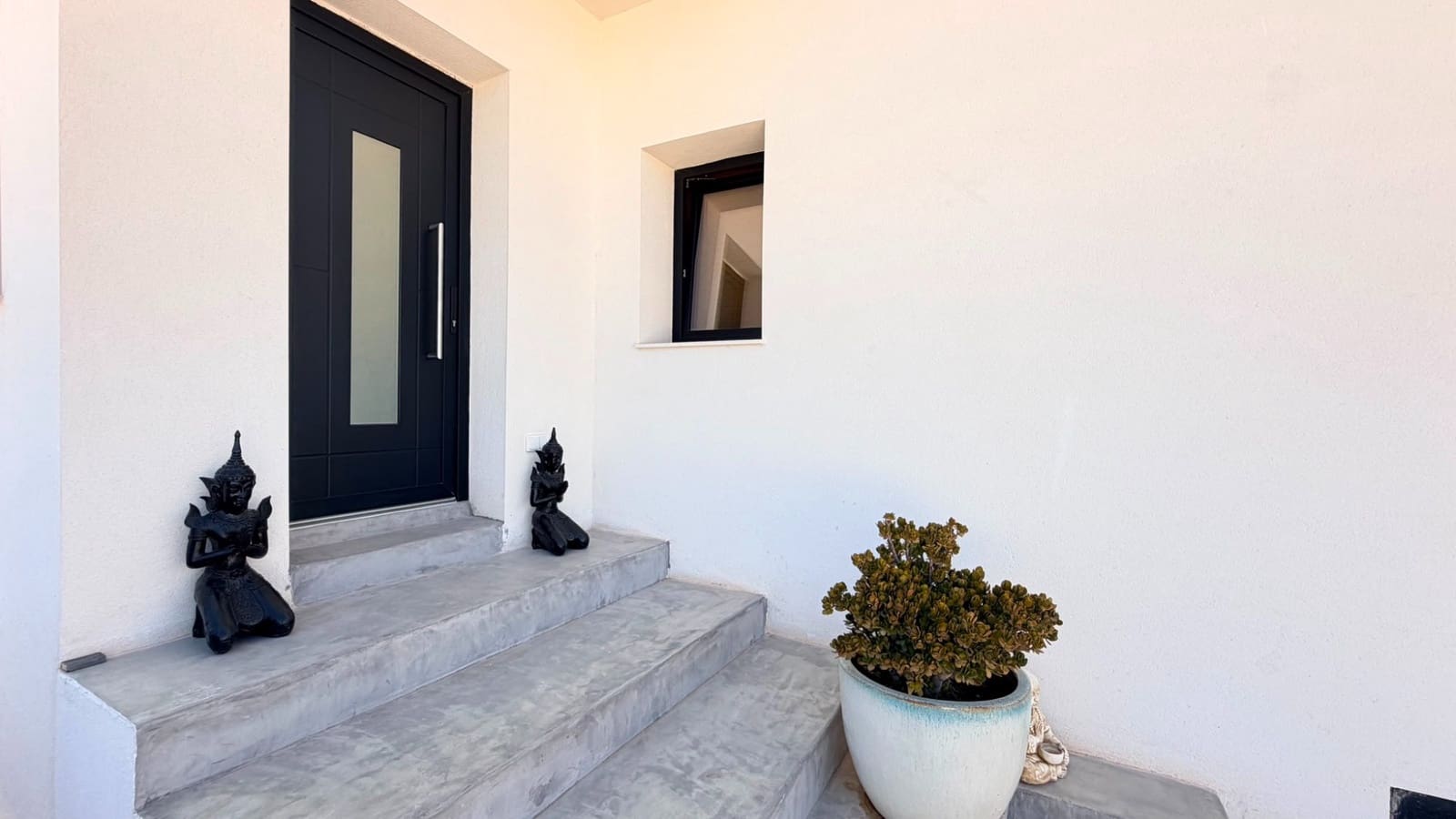 5 soveværelse Villa til salg i Pinoso med swimmingpool - € 679.000 (Ref: 9999049)
