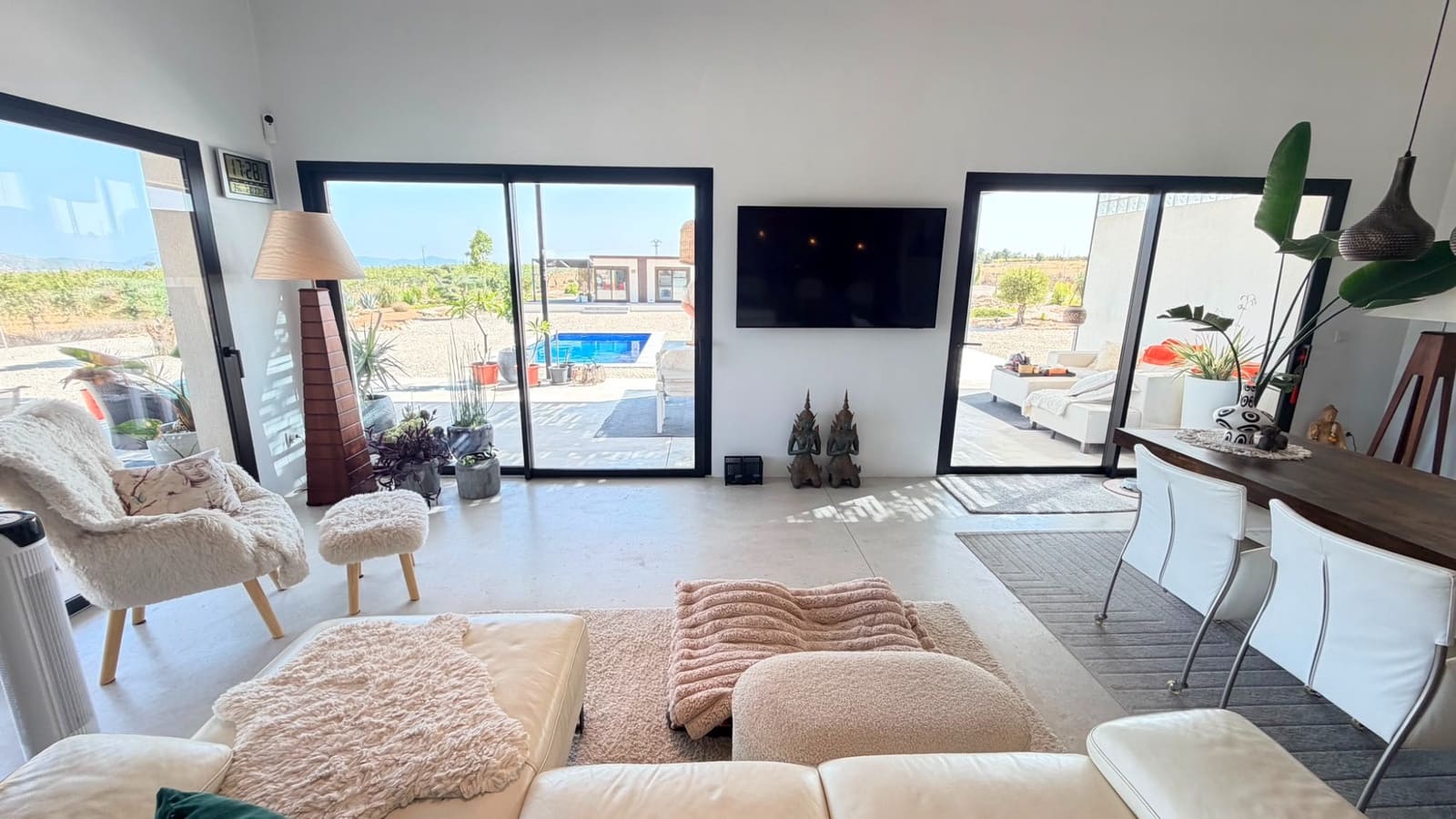 5 soveværelse Villa til salg i Pinoso med swimmingpool - € 679.000 (Ref: 9999049)