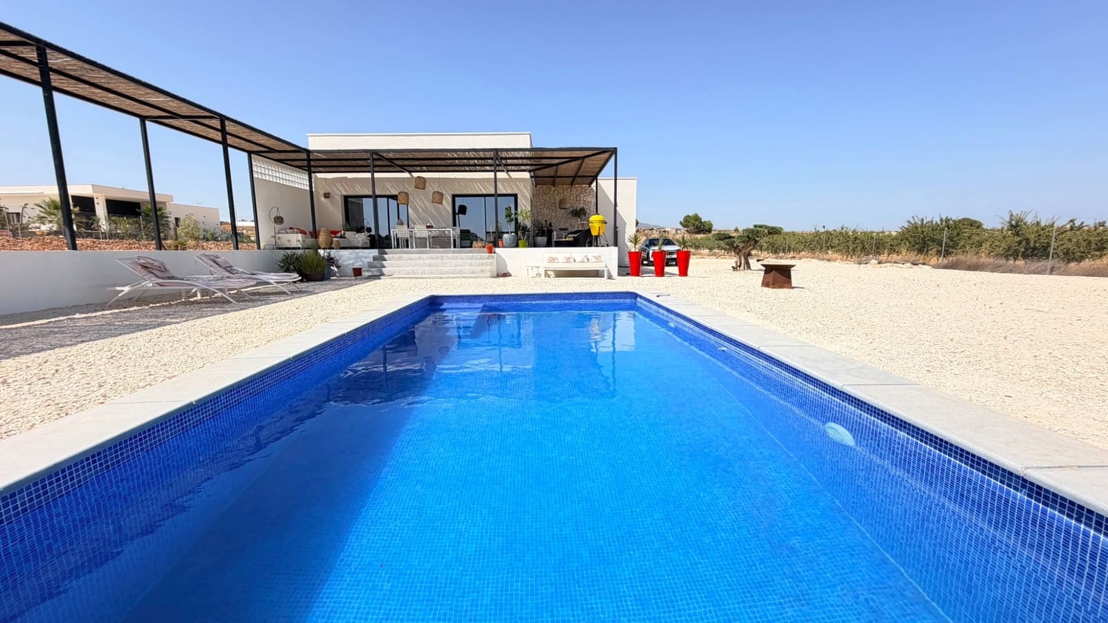 5 soveværelse Villa til salg i Pinoso med swimmingpool - € 679.000 (Ref: 9999049)