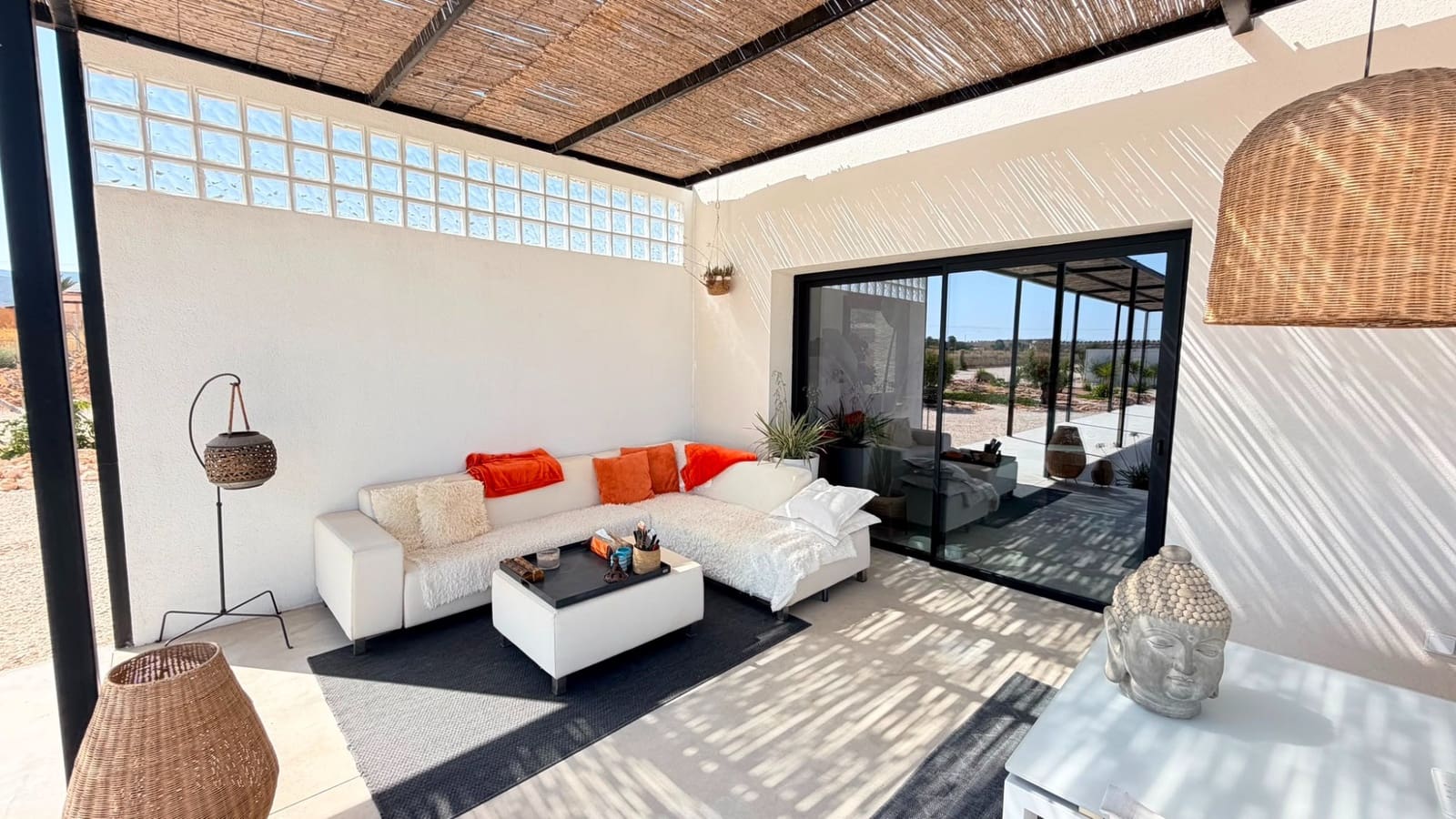 5 soveværelse Villa til salg i Pinoso med swimmingpool - € 679.000 (Ref: 9999049)