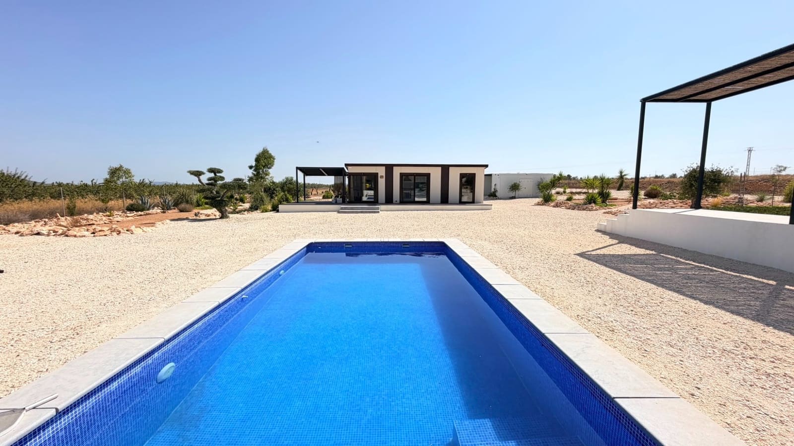5 soveværelse Villa til salg i Pinoso med swimmingpool - € 679.000 (Ref: 9999049)