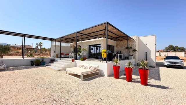 5 soveværelse Villa til salg i Pinoso med swimmingpool - € 679.000 (Ref: 9999049)