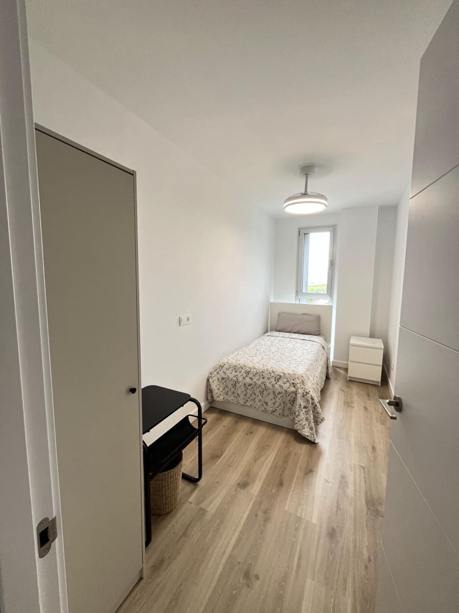 4 bedroom Flat for rent in Las Palmas de Gran Canaria with pool garage - € 2,500 (Ref: 10000241)