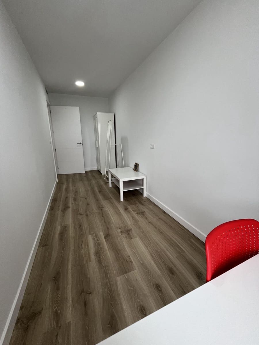 4 bedroom Flat for rent in Las Palmas de Gran Canaria with pool garage - € 2,500 (Ref: 10000241)