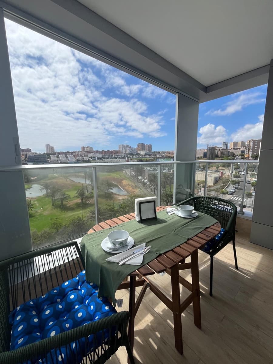 4 bedroom Flat for rent in Las Palmas de Gran Canaria with pool garage - € 2,500 (Ref: 10000241)