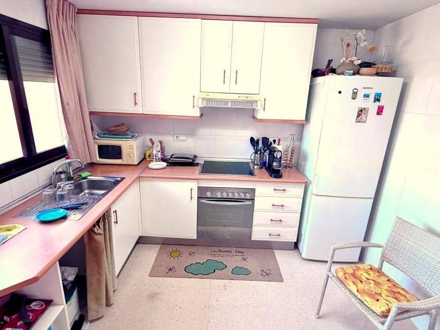 2 slaapkamer Flat te koop in Benidorm met zwembad garage - € 495.000 (Ref: 10000242)