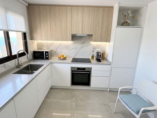 2 slaapkamer Flat te koop in Playa Poniente, Benidorm met zwembad garage - € 495.000 (Ref: 10000242)