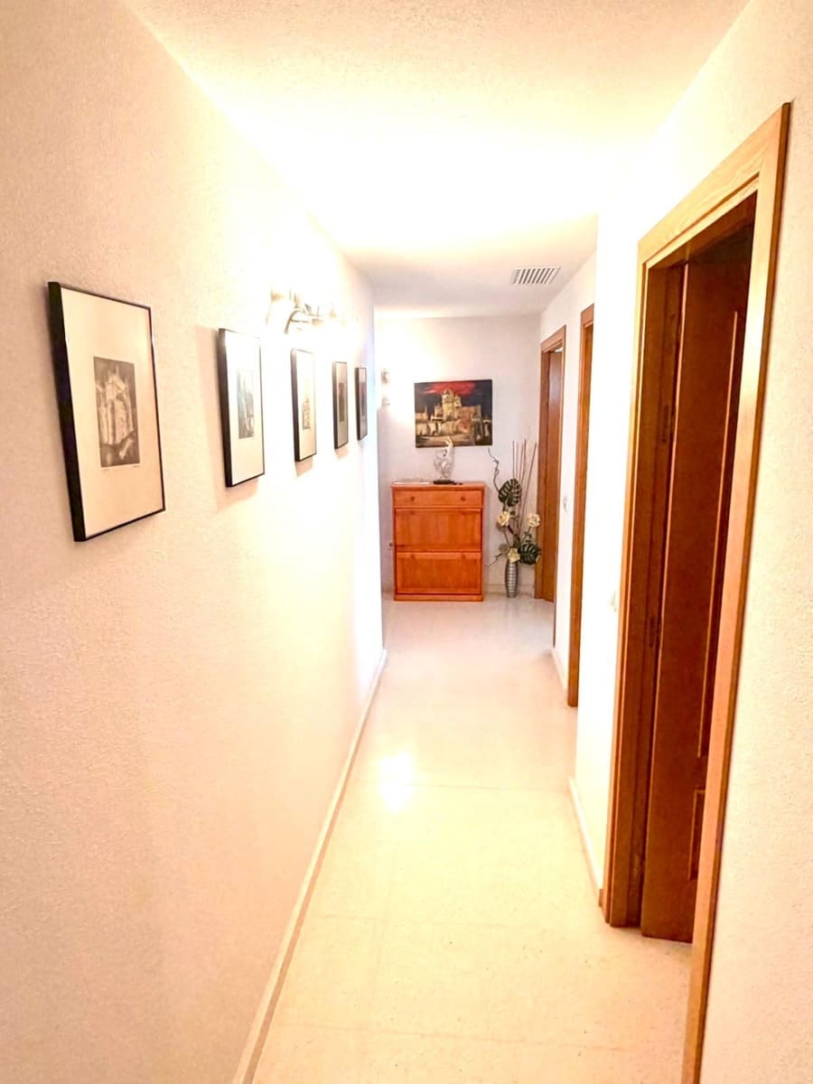 2 slaapkamer Flat te koop in Benidorm met zwembad garage - € 495.000 (Ref: 10000242)
