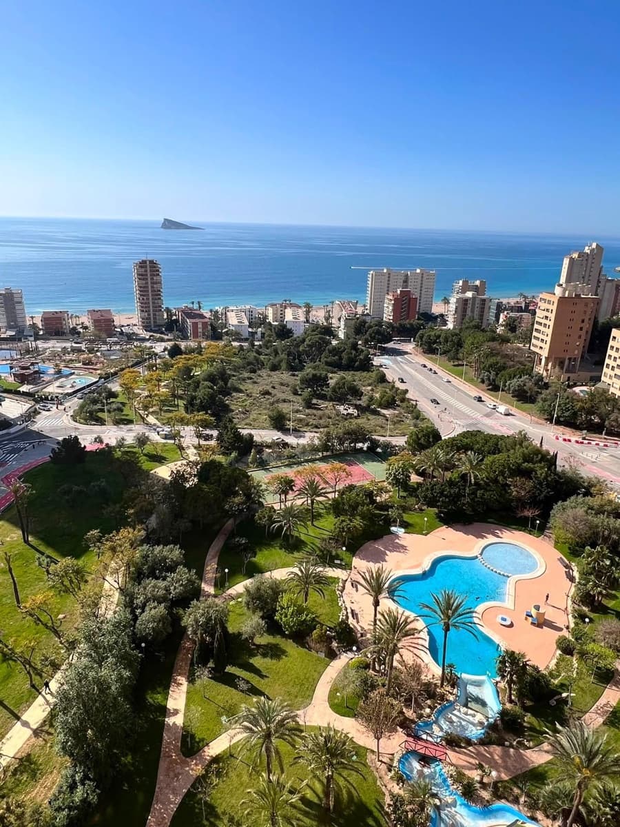 2 slaapkamer Flat te koop in Benidorm met zwembad garage - € 495.000 (Ref: 10000242)