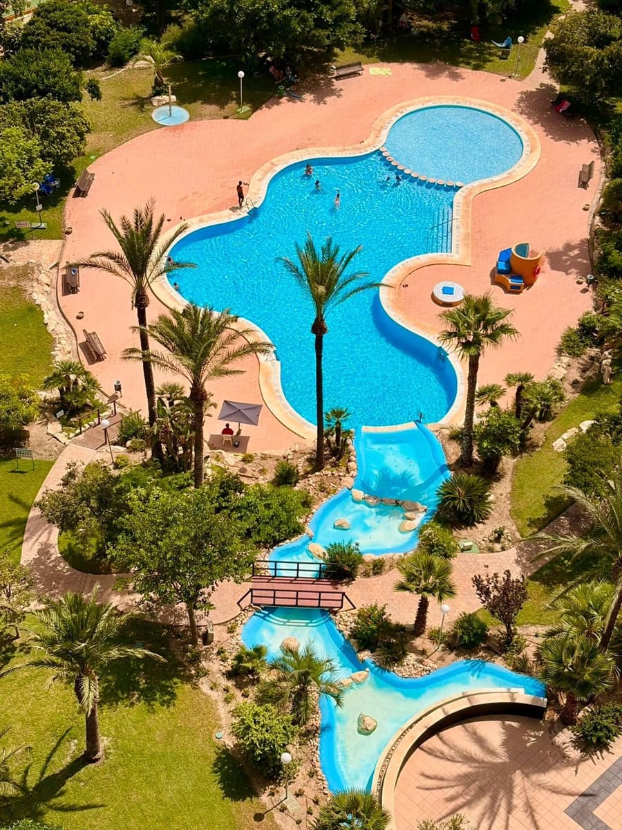 2 slaapkamer Flat te koop in Benidorm met zwembad garage - € 495.000 (Ref: 10000242)