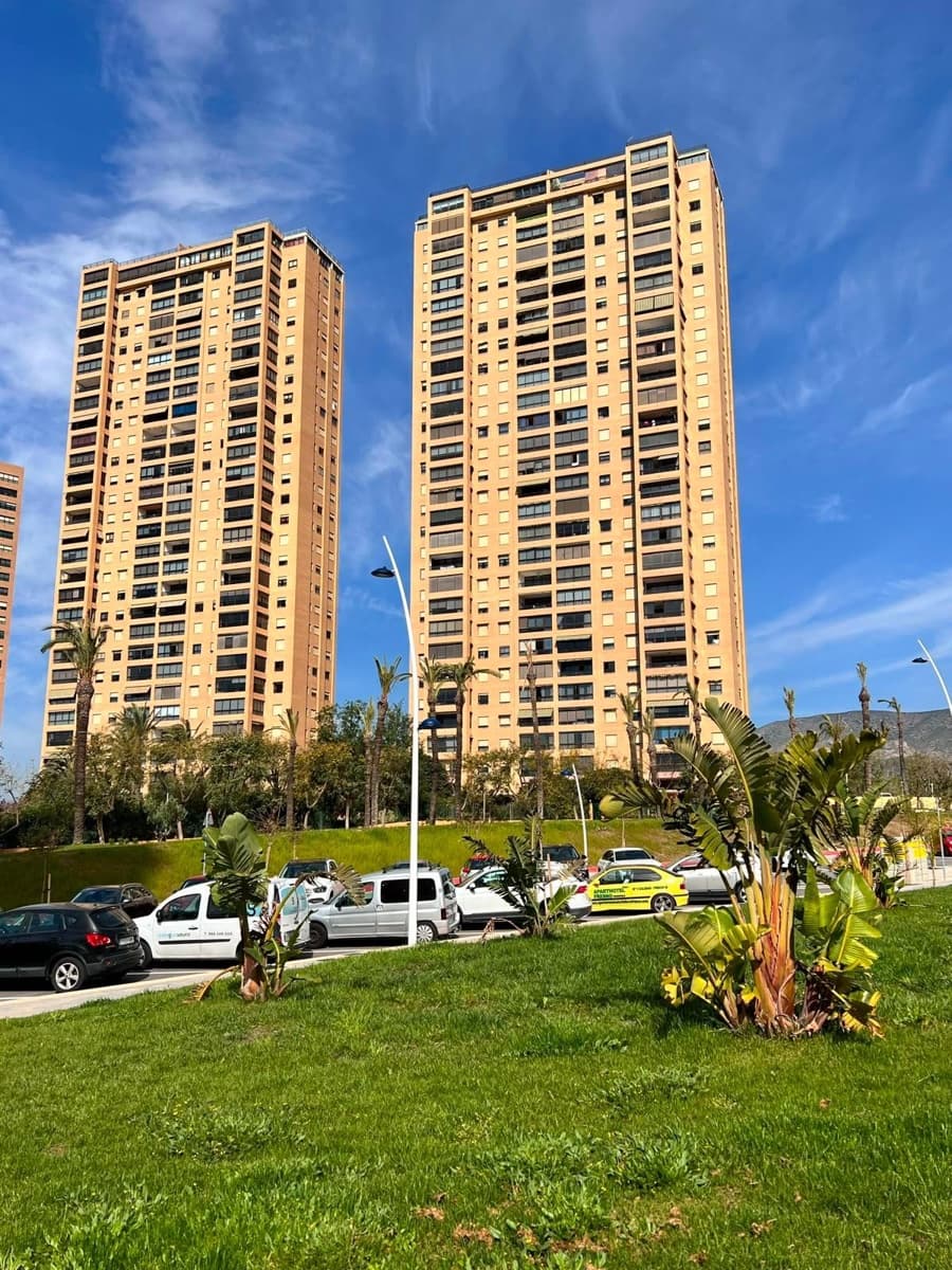 2 slaapkamer Flat te koop in Benidorm met zwembad garage - € 495.000 (Ref: 10000242)