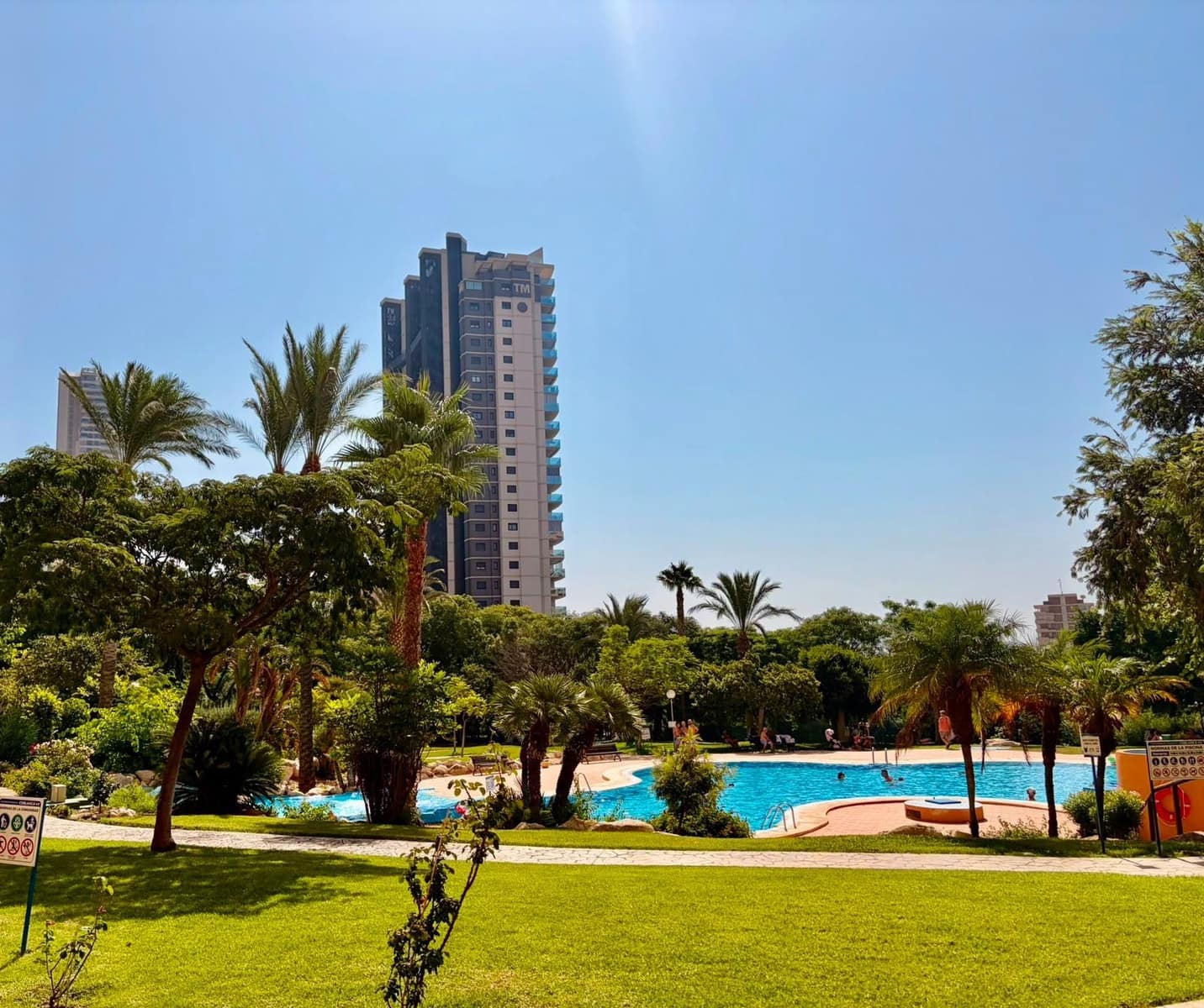 2 slaapkamer Flat te koop in Benidorm met zwembad garage - € 495.000 (Ref: 10000242)