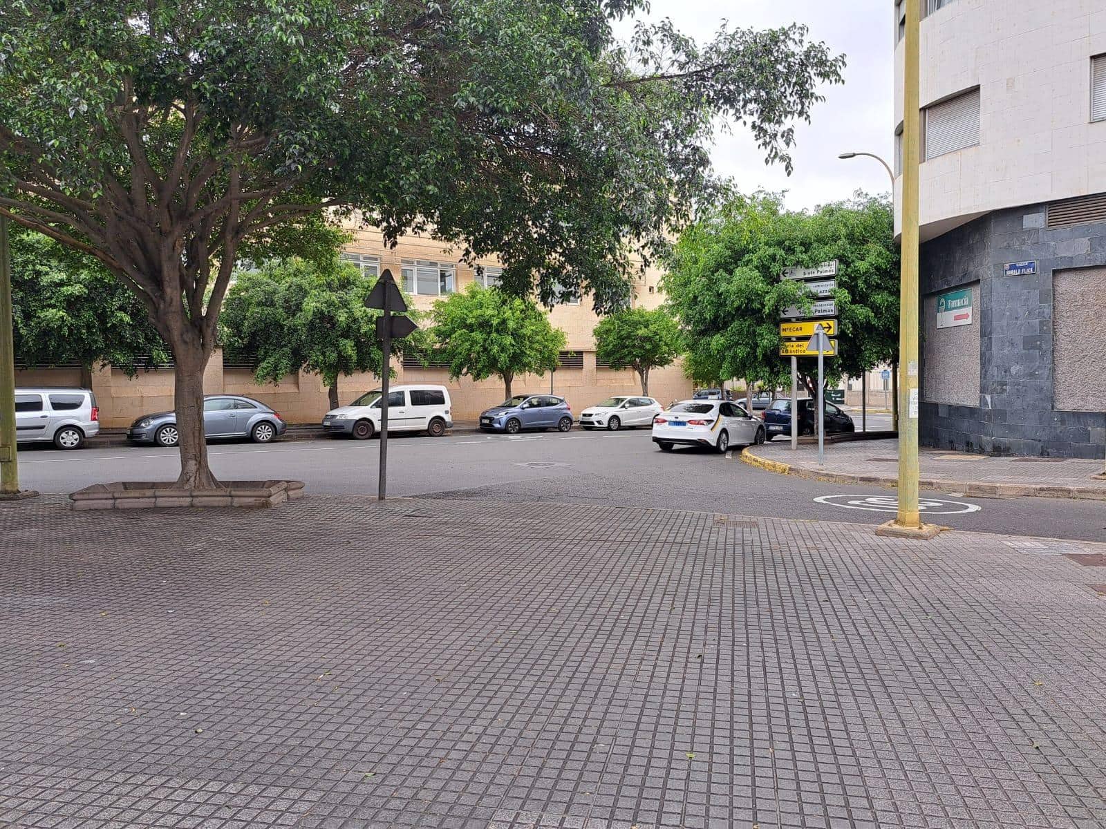 2 soveværelse Erhverv til salg i Las Palmas de Gran Canaria - € 200.000 (Ref: 10000243)