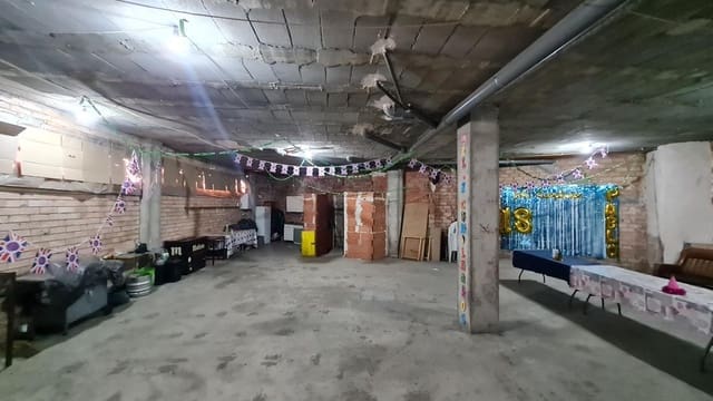 1 makuuhuone Kaupallinen myytävänä paikassa La Almunia de Doña Godina - 135 000 € (Ref: 10005358)