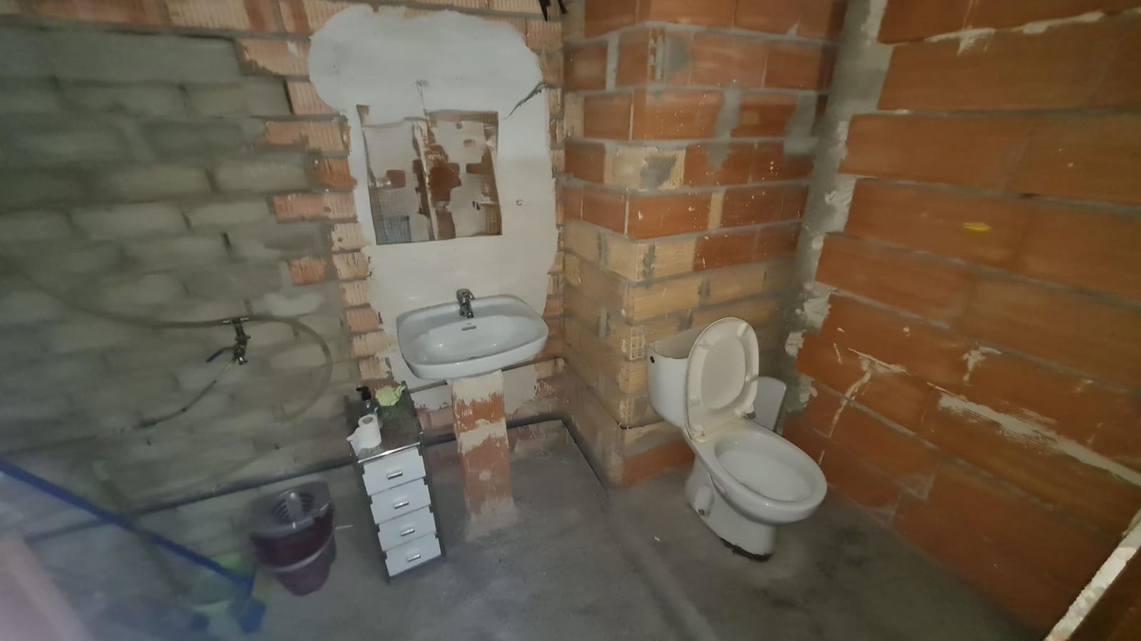 1 Zimmer Gewerbe zu verkaufen in La Almunia de Dona Godina - 135.000 € (Ref: 10005358)