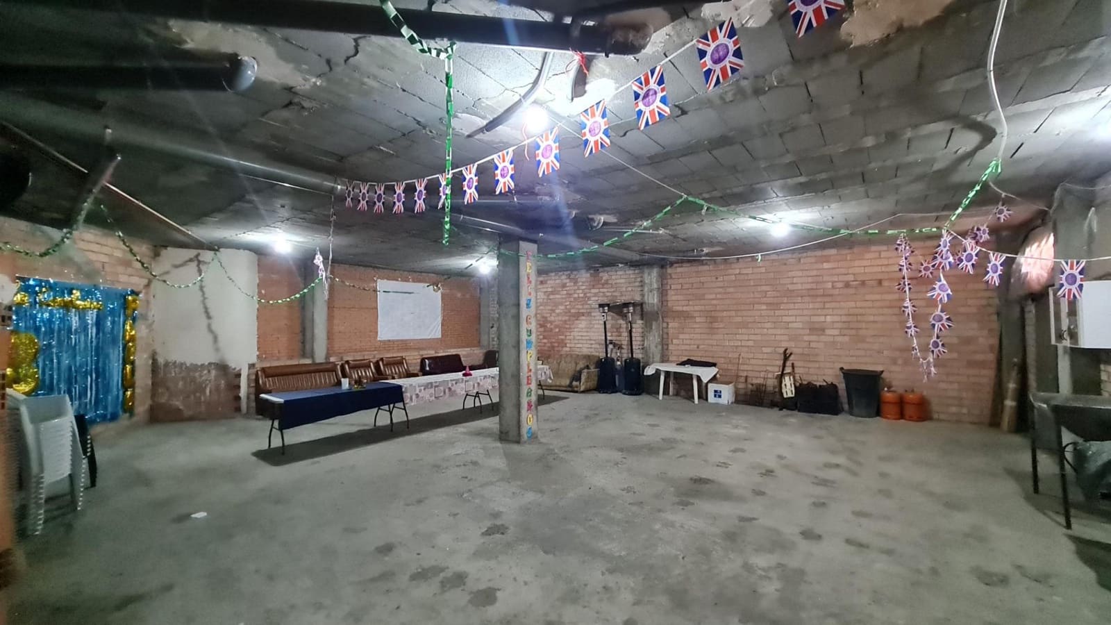 1 Zimmer Gewerbe zu verkaufen in La Almunia de Dona Godina - 135.000 € (Ref: 10005358)