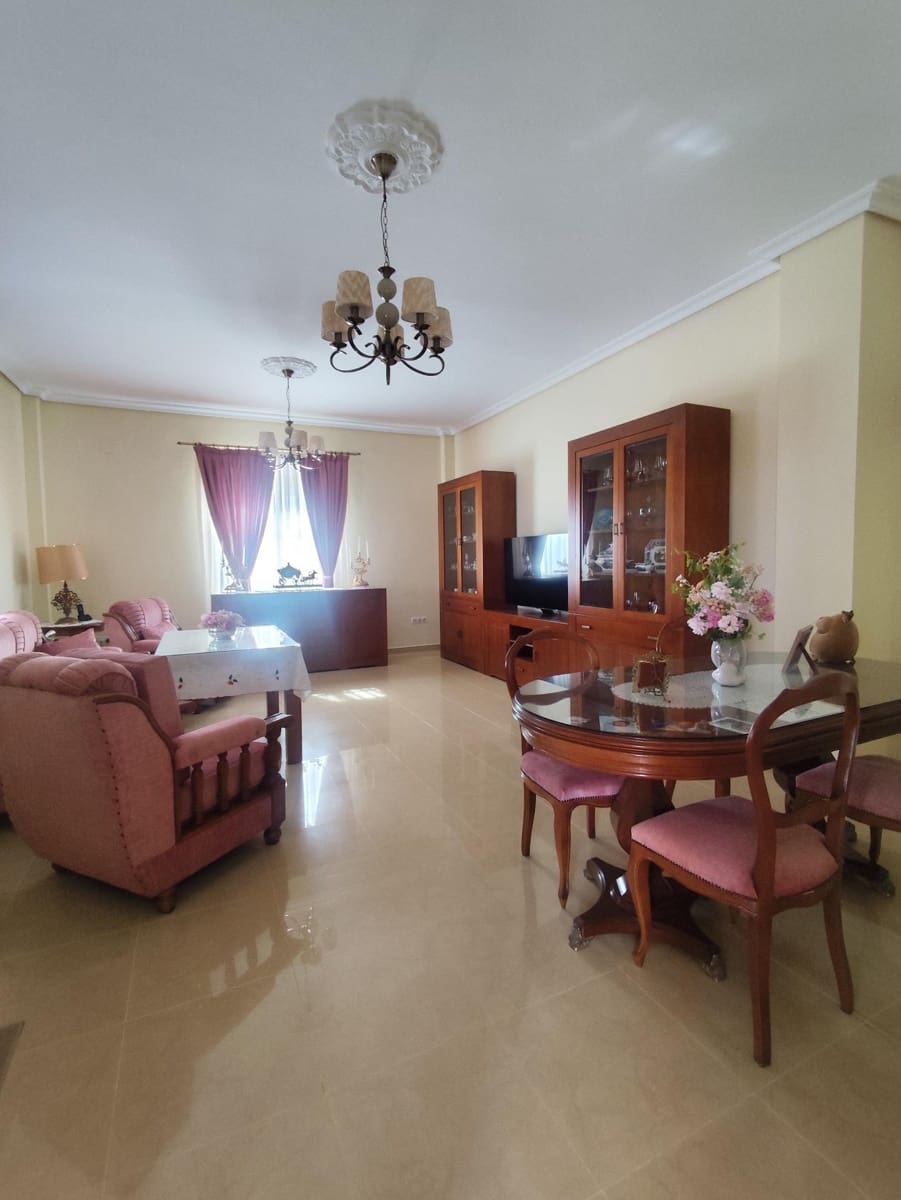 Chalet de 5 habitaciones en Tomares en venta con piscina garaje - 780.000 € (Ref: 10007253)