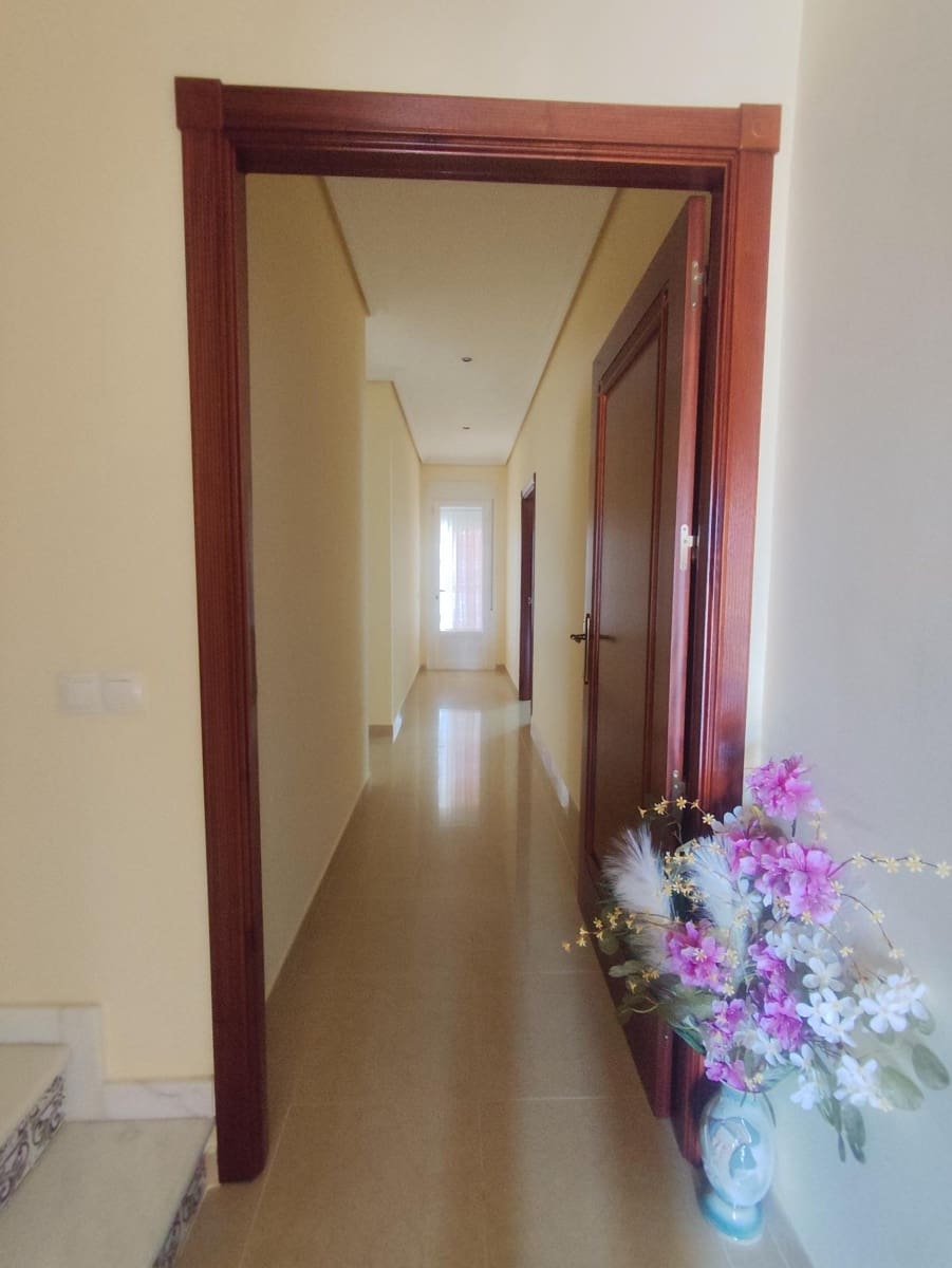 Chalet de 5 habitaciones en Tomares en venta con piscina garaje - 780.000 € (Ref: 10007253)