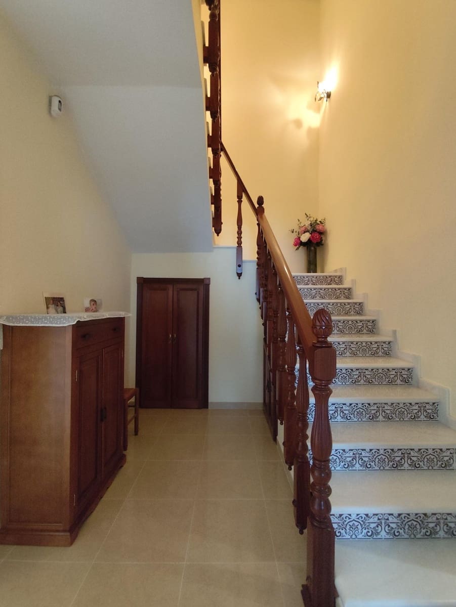Chalet de 5 habitaciones en Tomares en venta con piscina garaje - 780.000 € (Ref: 10007253)