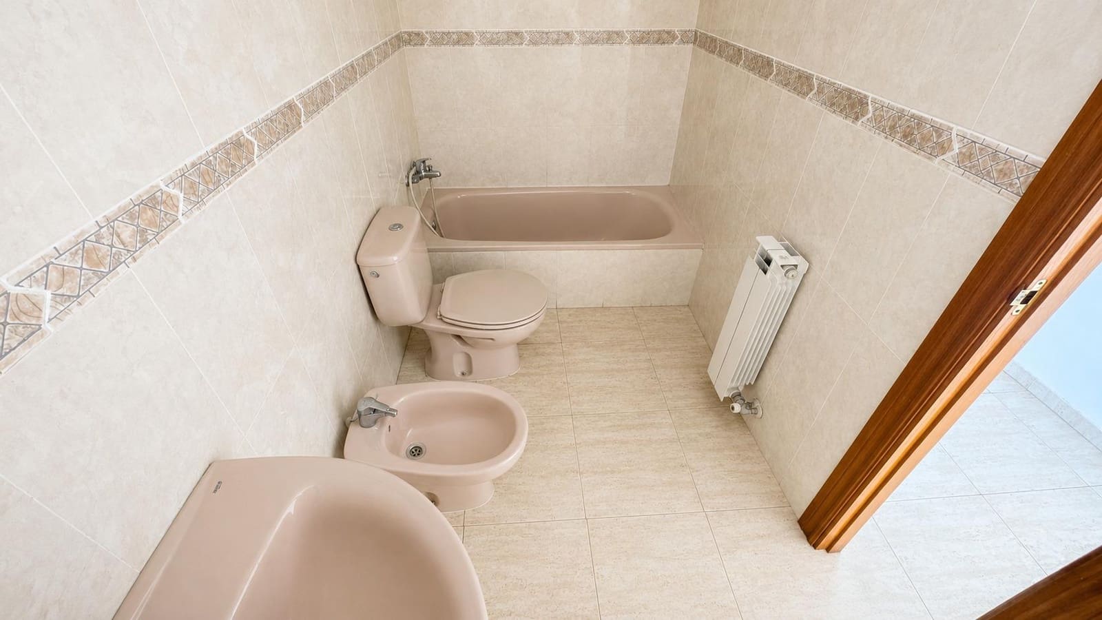 4 quarto Apartamento para venda em La Almunia de Dona Godina com piscina garagem - 179 000 € (Ref: 10009250)