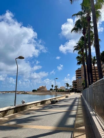 Piso de 2 habitaciones en La Manga del Mar Menor en venta - 214.000 € (Ref: 10011606)