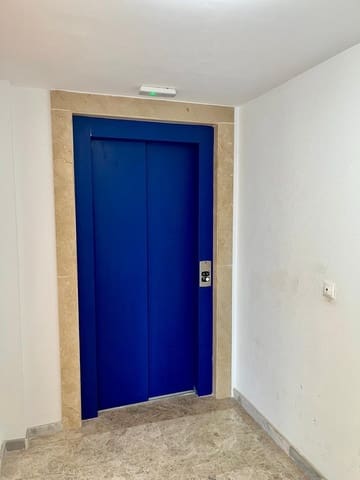 Piso de 2 habitaciones en La Manga del Mar Menor en venta - 214.000 € (Ref: 10011606)