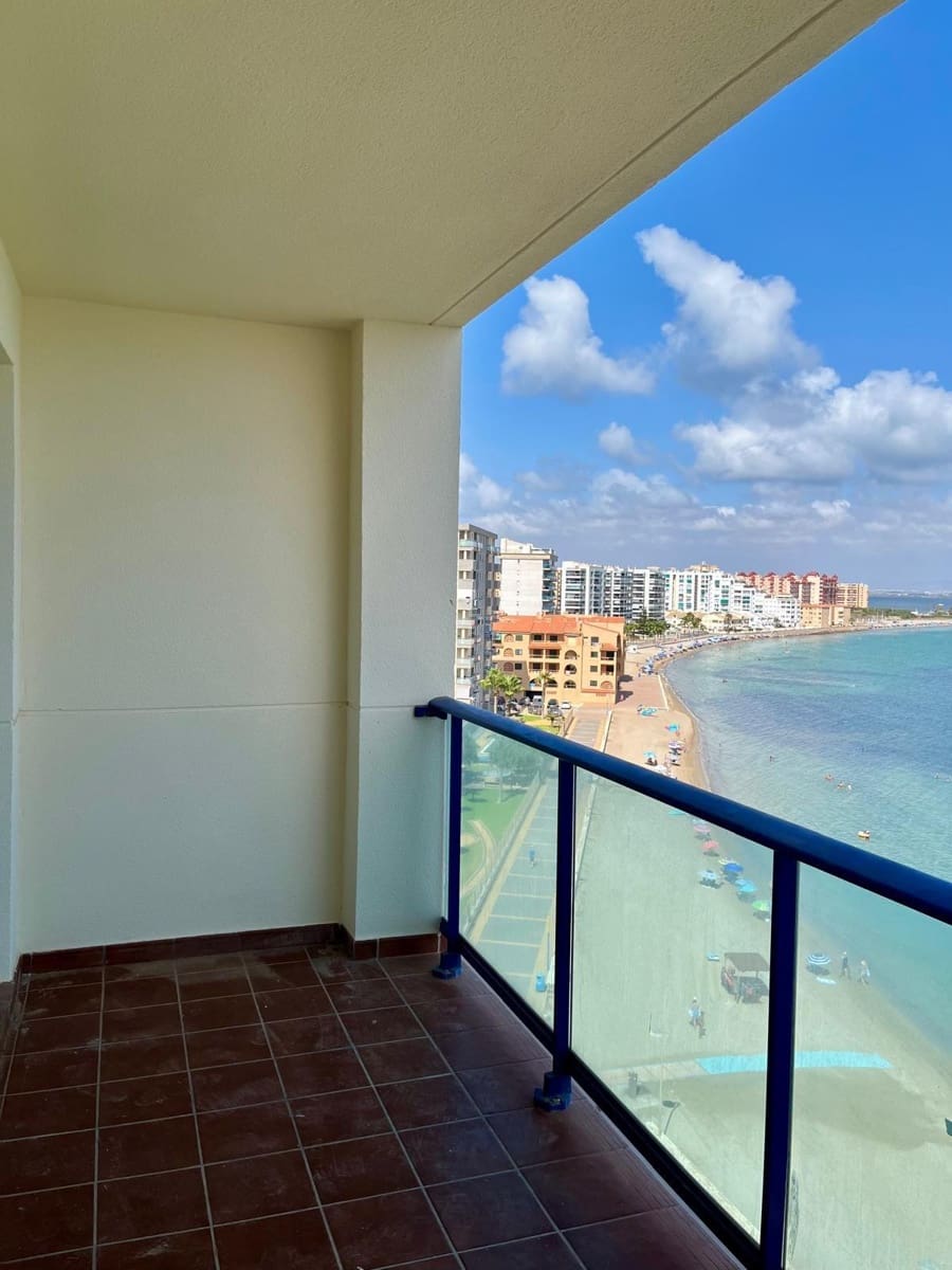Piso de 2 habitaciones en La Manga del Mar Menor en venta - 214.000 € (Ref: 10011606)