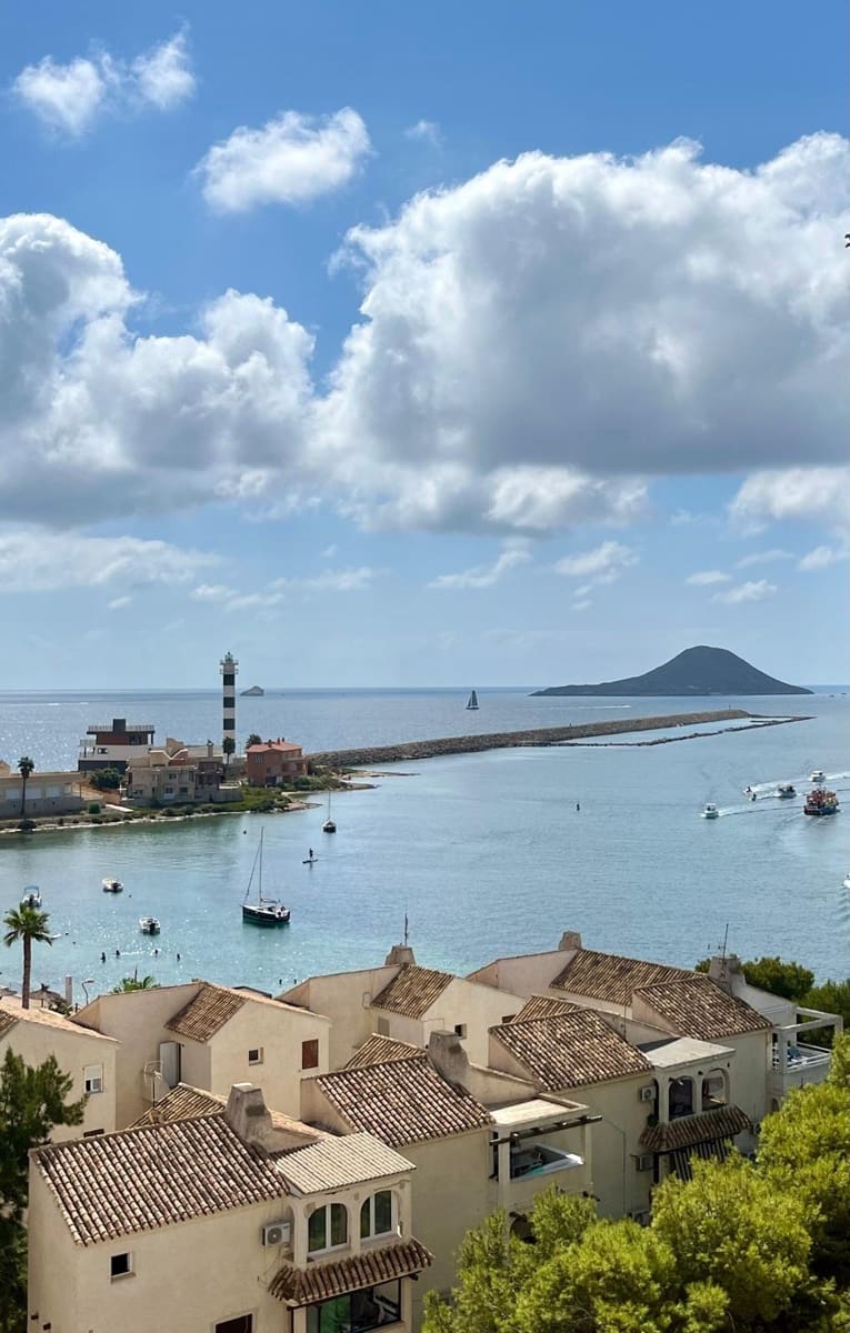 Piso de 2 habitaciones en La Manga del Mar Menor en venta - 214.000 € (Ref: 10011606)
