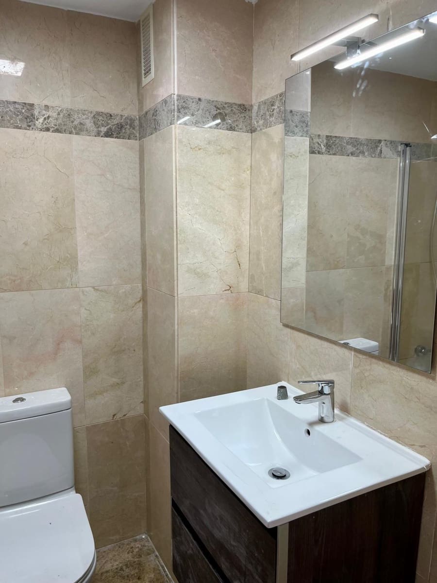Piso de 2 habitaciones en La Manga del Mar Menor en venta - 214.000 € (Ref: 10011606)