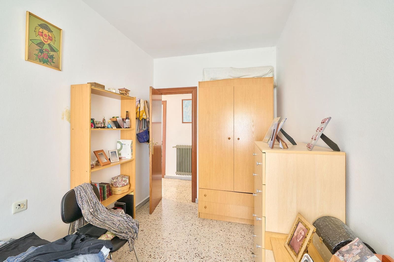Business for sale in Pajares de la Laguna with garage - € 170,303 (Ref: 10011607)