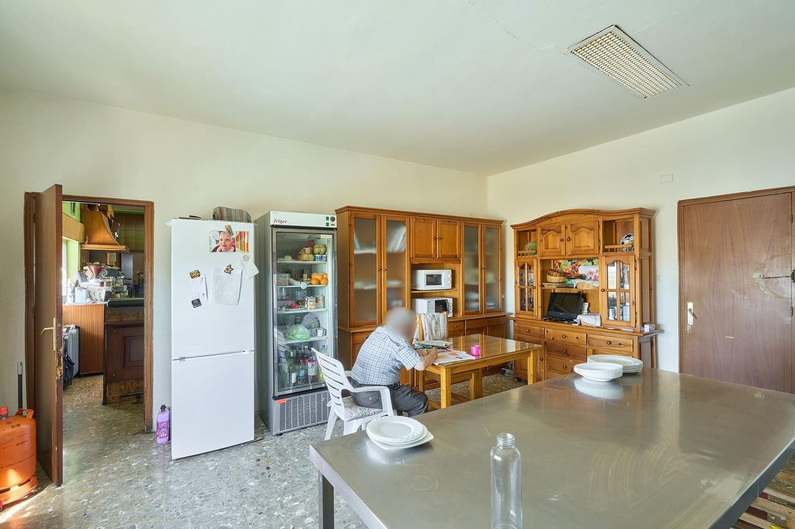 Business for sale in Pajares de la Laguna with garage - € 170,303 (Ref: 10011607)