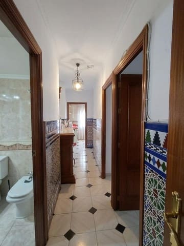 3 sovrum Lägenhet till salu i Sevilla stad med garage - 449 000 € (Ref: 10015760)
