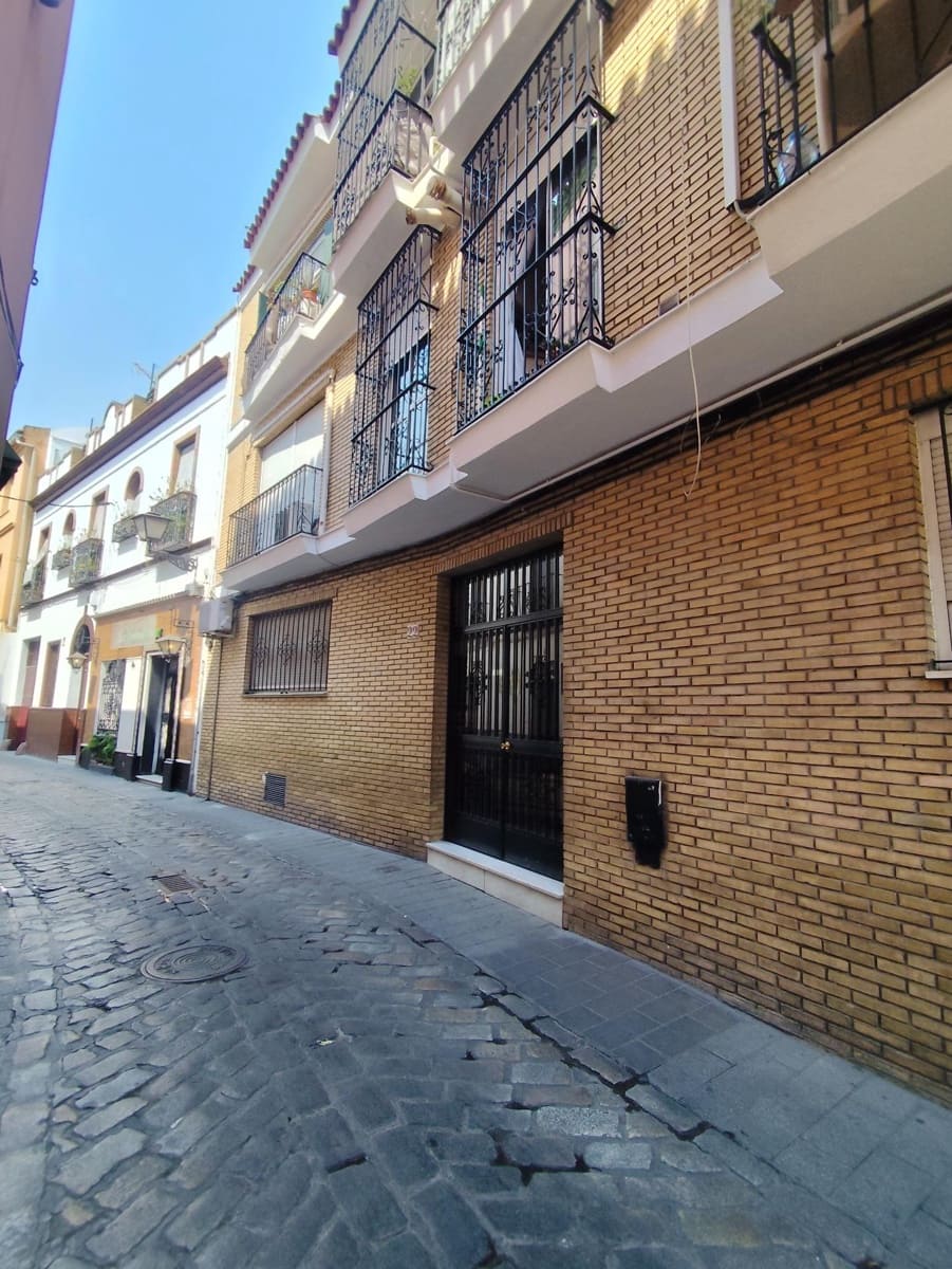 3 sovrum Lägenhet till salu i Sevilla stad med garage - 449 000 € (Ref: 10015760)