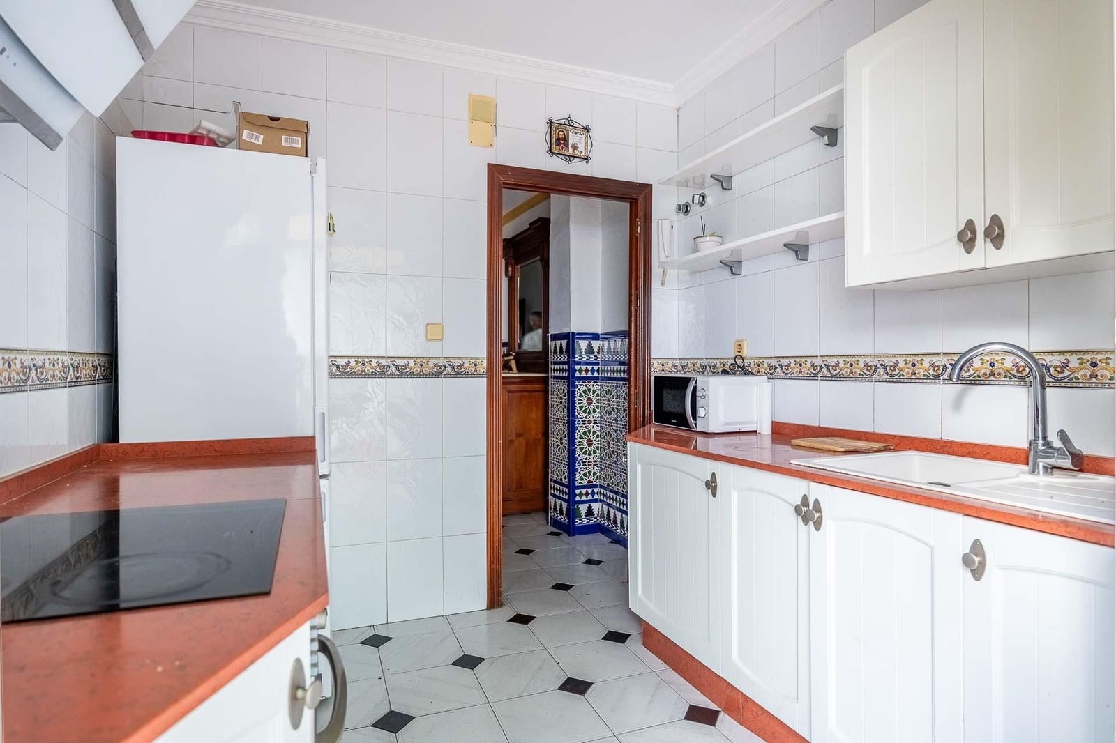 3 bedroom Flat for sale in Seville city with garage - € 449,000 (Ref: 10015760)