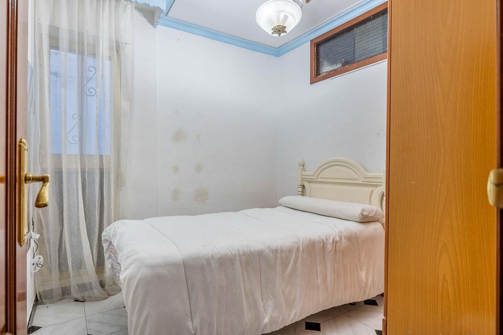 3 bedroom Flat for sale in Seville city with garage - € 449,000 (Ref: 10015760)