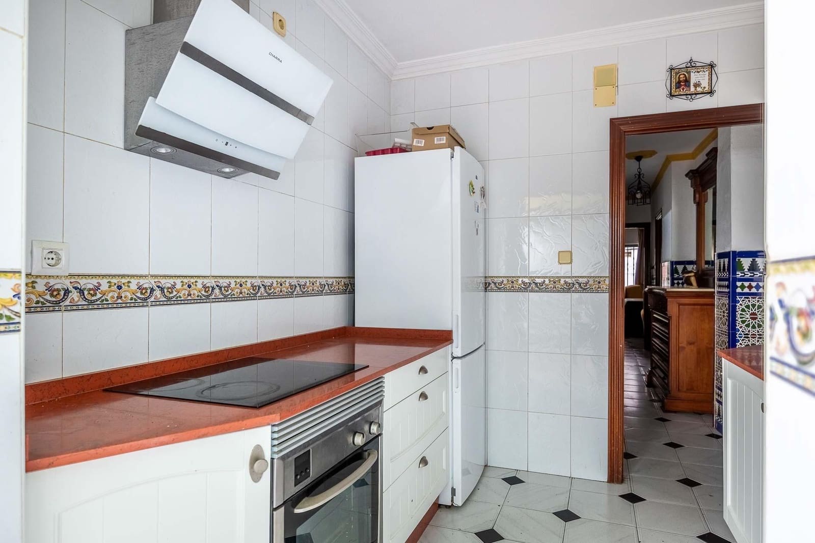 3 bedroom Flat for sale in Seville city with garage - € 449,000 (Ref: 10015760)