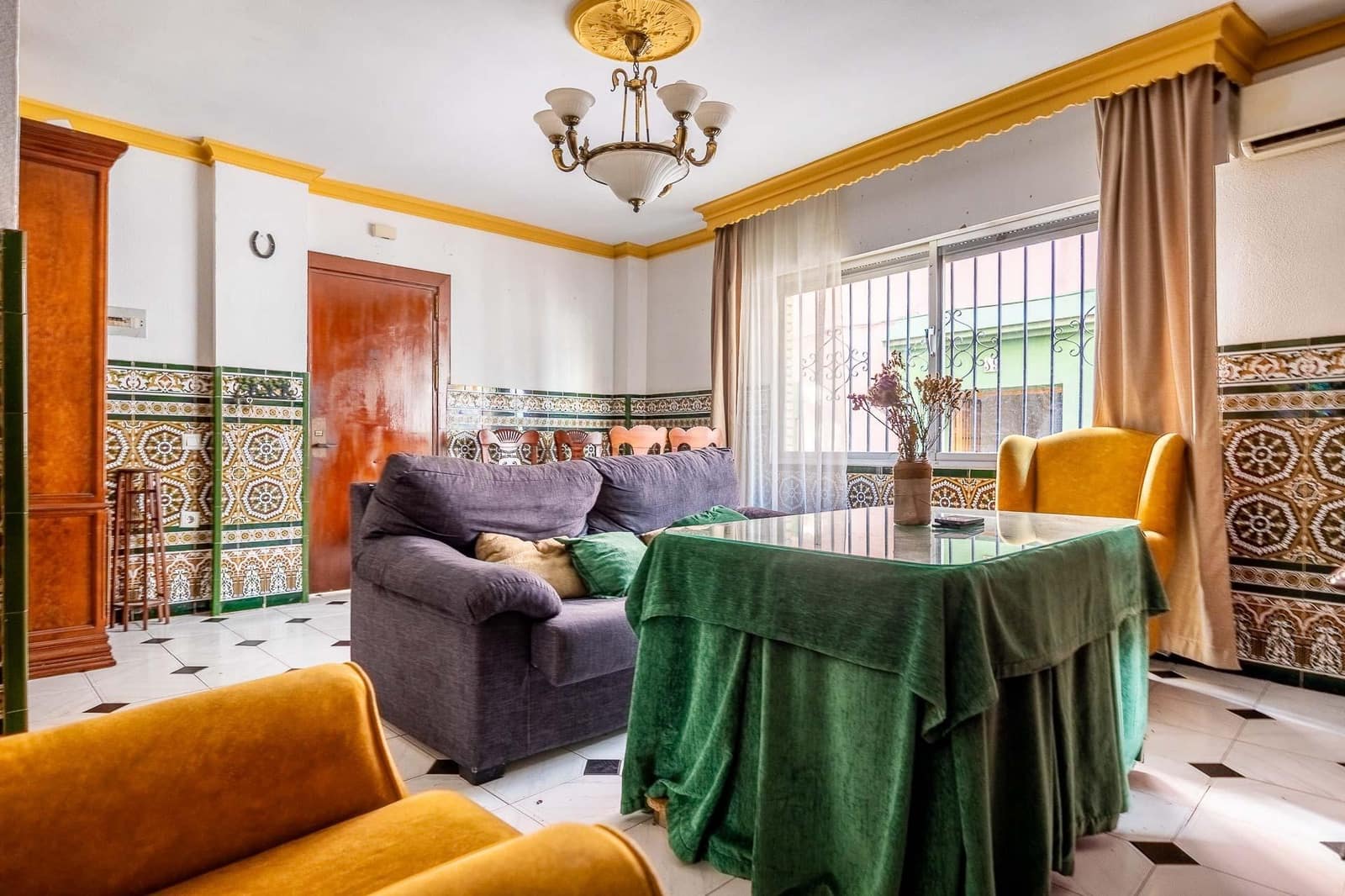 3 bedroom Flat for sale in Seville city with garage - € 449,000 (Ref: 10015760)