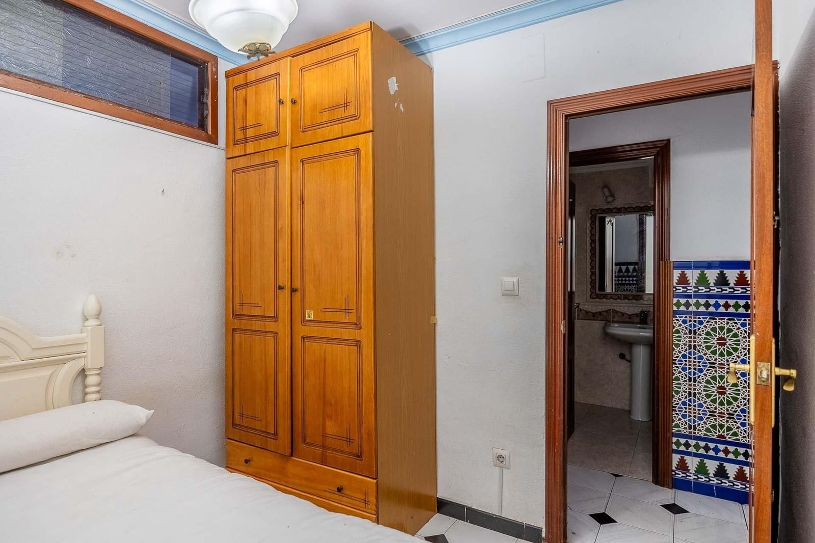 3 bedroom Flat for sale in Seville city with garage - € 449,000 (Ref: 10015760)