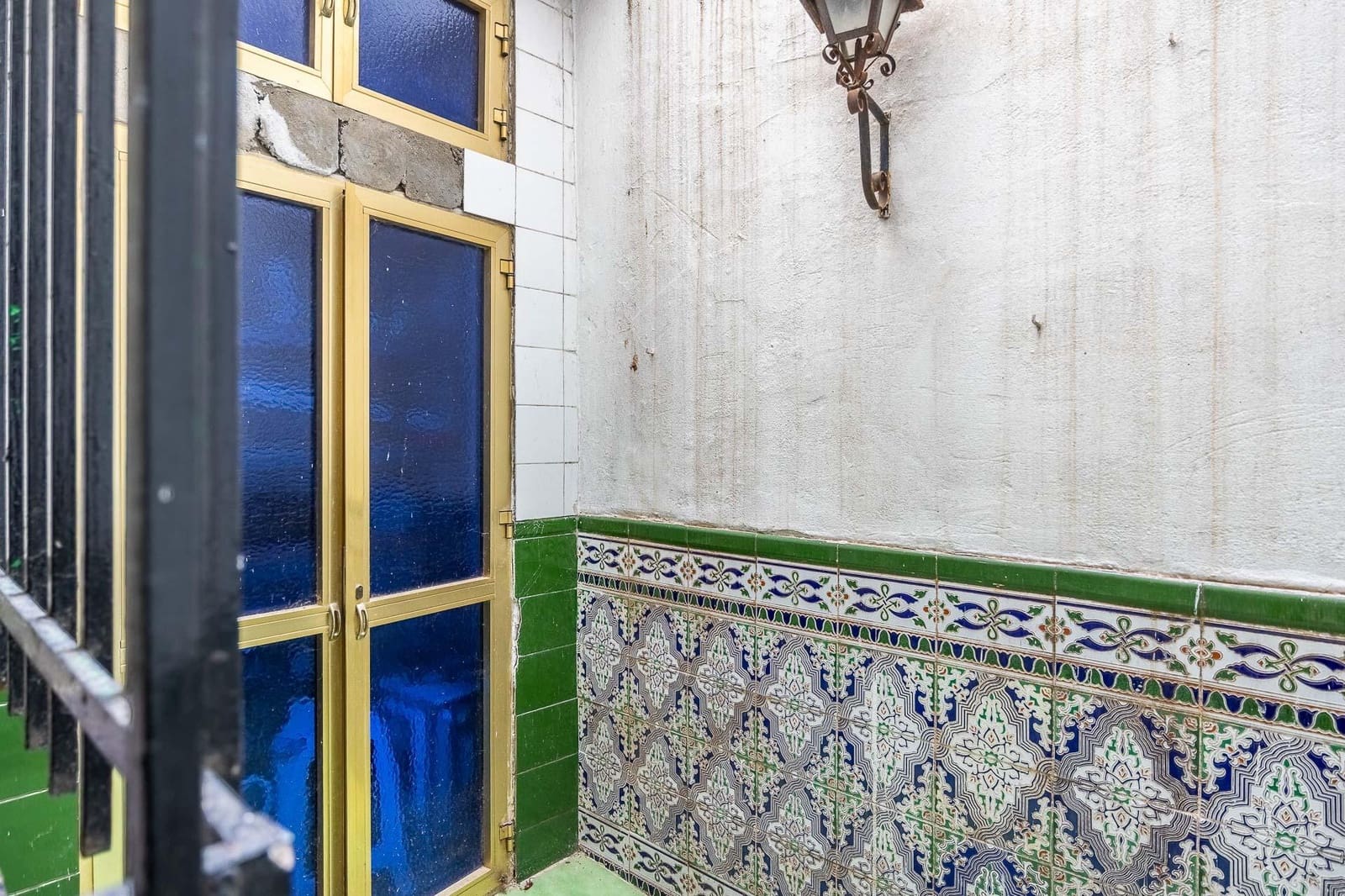 3 bedroom Flat for sale in Seville city with garage - € 449,000 (Ref: 10015760)