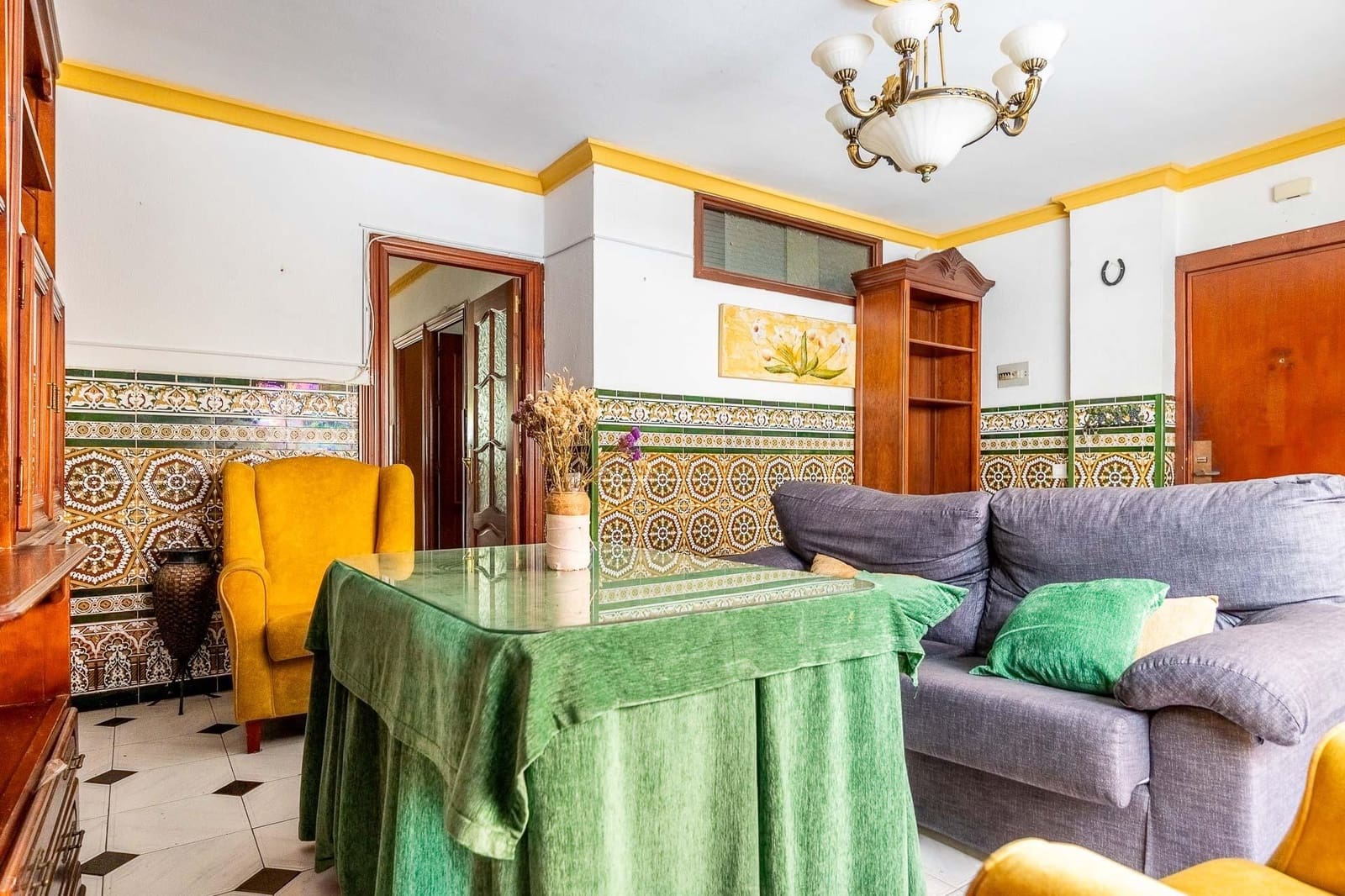 3 bedroom Flat for sale in Seville city with garage - € 449,000 (Ref: 10015760)