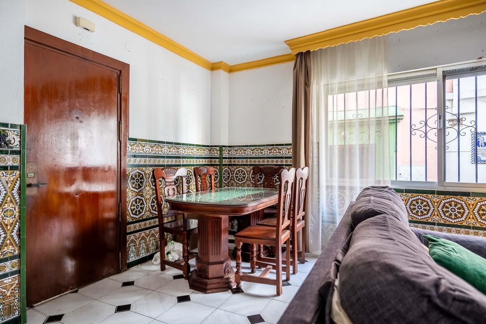 3 bedroom Flat for sale in Seville city with garage - € 449,000 (Ref: 10015760)